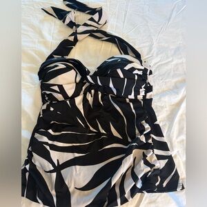 Miraclesuit Black and White Halter tankini Swim Top